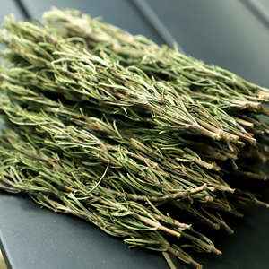 <span class=keywords><strong>Hierbas</strong></span> Secas Naturales Premium Chinas de Romero en Tiras, Hojas de Romero Secas al por Mayor - Product Image 1