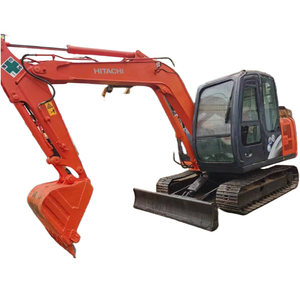 Mini-excavatrice Hitachi ZX60 d'occasion, 6 tonnes, d'origine japonaise, compacte, sur chenilles, avec lame de bulldozer, en stock - Product Image 1