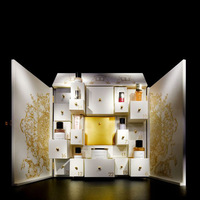 Boîte de calendrier de luxe foiling Gold edge noël marque privée rouge à lèvres papier tiroir bougie parfum compte à rebours boîte de calendrier de l'avent