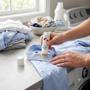 Bâtonnet <span class=keywords><strong>d</strong></span>étachant OEM pour vêtements, coton, etc. Élimine les taches de café, de vin, <span class=keywords><strong>d</strong></span>'huile, <span class=keywords><strong>d</strong></span>'<span class=keywords><strong>encre</strong></span> et de nourriture. Format voyage, portable. - Product Image 4