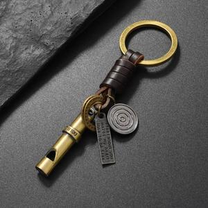 พวงกุญแจหนังถักมือพร้อมจี้นกหวีดโลหะสีบรอนซ์โบราณแบบวินเทจ - Product Image 2