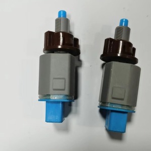 Interruptor de Luz de Freno para Toyota Prado 84340-09330 84340-49085 para Reemplazo y Reparación de Interruptores Automotrices - Product Image 2