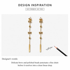 Boucles d'oreilles pendantes longues en acier inoxydable plaqué or 14K sous vide avec perles et chaîne en forme de barre - Product Image 3