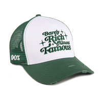 Gorras de Béisbol Estilo Camionero Personalizadas de 5 Paneles con Malla Lisa, Bordado y Efecto Desgastado