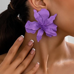 5 colori rosa bianco grande fiore orecchini in metallo per le donne di Design di lusso cerchio orecchini coreani Boho gioielli da sposa di moda - Product Image 3