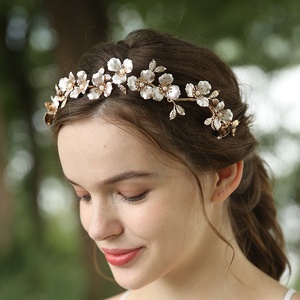 Customizable Luxury Crystal Bride Wedding Decorations Copper <strong>Flower</strong> <strong>Hair</strong> <strong>Bands</strong> for Girls Made of Durable Metal - Product Image 5