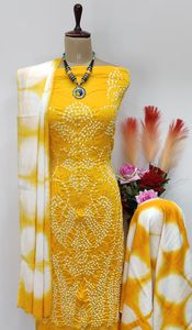 ชุดสูทดีไซเนอร์ทรงเอไลน์แบบดั้งเดิมสีชมพูแบบแบนด์ฮานี  ตกแต่งทั้งตัว ยาวกรอมพื้น สำหรับงานปาร์ตี้ของผู้หญิง - Product Image 3