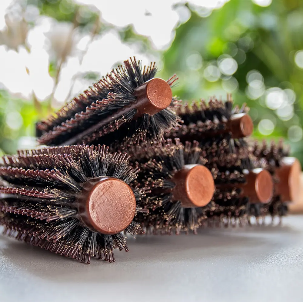 Brosse à cheveux ronde à poils en Nylon avec Logo personnalisé avec manche en bois