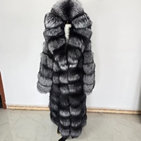 Nouveau Manteau Long en Fourrure de Renard Argenté Épais et Tendance 2025 avec Capuche