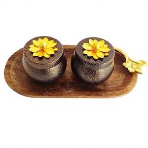 Pot à bonbons en métal avec plateaux en bois, qualité supérieure, fait main, plateau à noix, taille personnalisée, pot à fruits secs en métal design - Product Image 1