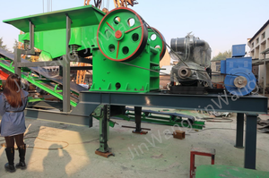 Mesin Penghancur Batu <span class=keywords><strong>Stone</strong></span> Jaw Crusher Mobile untuk Penghancuran Batu di Tempat Kerja - Product Image 3