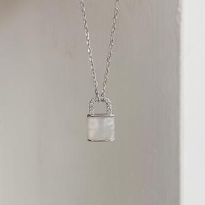 Collar con Colgante de Cruz Americana de Plata Pura S925, Color Azul Agua Dulce Mint Mambo con Diamantes Completos, Diseño de Personalidad Versátil y de Nicho - Product Image 1