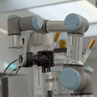 Charge utile de robot collaboratif 6 axes UR 3e 3kg Verrouillage automatique des vis Picking Smart Cobot Workstation pour l'automatisation