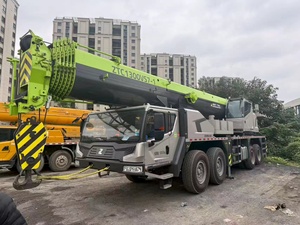 Grue mobile d'occasion Zoomlion ZTC1300V 130H 130T avec moteur et pompe, disponible à Dubaï, à prix réduit. - Product Image 3
