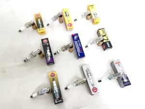 Bujías NGK de Alto Rendimiento, Componentes de Encendido Automotriz Directo de Fábrica, Suministro a Granel para Mercados Automotrices Globales, Confiables - Product Image 3