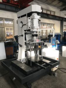 <span class=keywords><strong>Perceuse</strong></span> de <span class=keywords><strong>colonne</strong></span> de tambour de frein CNC <span class=keywords><strong>avec</strong></span> roulement 80mm diamètre de perçage max tête multi-broche - Product Image 3