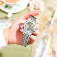 Montre à quartz pour femme 792, cadran 32 mm, épaisseur de boîtier 9 mm, verre Hardlex, bracelet en acier inoxydable, étanche 3 ATM, mode féminine