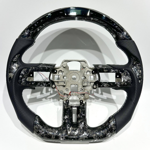 Volant sport en cuir perforé en fibre de carbone forgée argentée avec LED, personnalisable, adapté pour - Product Image 1