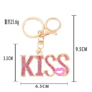 Portachiavi con Lettere KISS in Strass per Donne, Charm per Borse, Anello Portachiavi per Auto, Ciondolo Regalo - Product Image 3