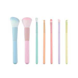Professionnel 7 pièces bonbons maquillage <span class=keywords><strong>pinceau</strong></span> ensemble coloré poignée <span class=keywords><strong>fard</strong></span> <span class=keywords><strong>à</strong></span> paupières brosse flamme poudre brosses <span class=keywords><strong>pas</strong></span> <span class=keywords><strong>cher</strong></span> Logo personnalisé outils cosmétiques - Product Image 2