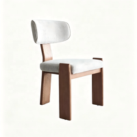 Chaise en bois massif PurelyFeel Ash, style nordique moderne, avec dossier confortable pour salle à manger