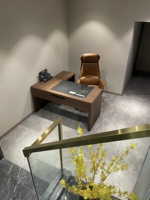 Chaise de bureau moderne pour cadre, base en acier inoxydable, dossier croisé, inclinable, pivotante, accoudoirs fixes, pour dirigeant ou manager