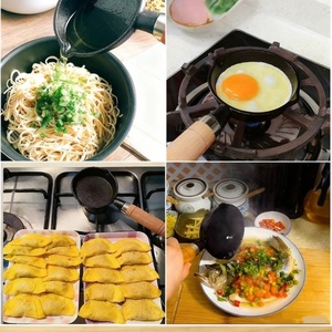 Poêle à frire à œufs profonde en fonte moderne et écologique-Manche en bois antiadhésif, compatible avec les tables de cuisson au gaz et à <span class=keywords><strong>induction</strong></span> - Product Image 6