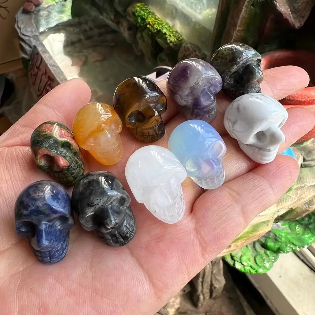 Wholesale 100pcs/pack 23MM Natural Healing Crystal Agate Carved Stone Skulls Ornaments Halloween Decoration Jewelry