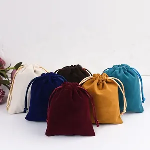 Pochette en velours doux bleu clair avec logo personnalisé imprimé et gaufré, idéale pour l'emballage de sacs à main, chaussures, vêtements et comme sac anti-poussière. - Product Image 2