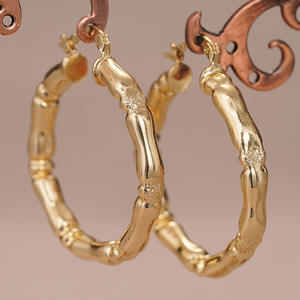 Orecchini a Cerchio in Bambù Dorato, Oro Massiccio 18K, Unisex, per Uso Quotidiano, Gioielli Raffinati - Product Image 3