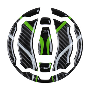Autocollants de décalcomanie de réservoir de moto en Fiber de carbone 5D pour <span class=keywords><strong>kawasaki</strong></span> <span class=keywords><strong>z650</strong></span> ninja650 z400 z900 - Product Image 1