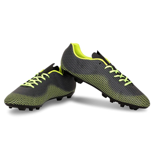 Chaussures de football souples pour l'entraînement et la pratique du football, crampons de football légers et respirants pour hommes pour les matchs de compétition - Product Image 1