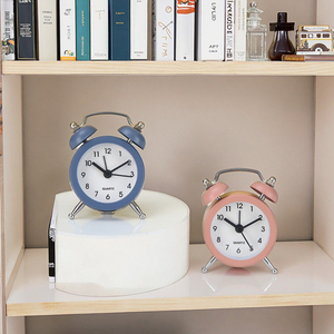 Sáng Tạo Retro Thiết Kế Mini Kim Loại Đồng Hồ Báo Thức Cho Trẻ Em Đơn Giản Kim Loại Hiện Đại Không Thấm Nước Điện Tử Bàn Bảng Đồng Hồ Thạch Anh - Product Image 6