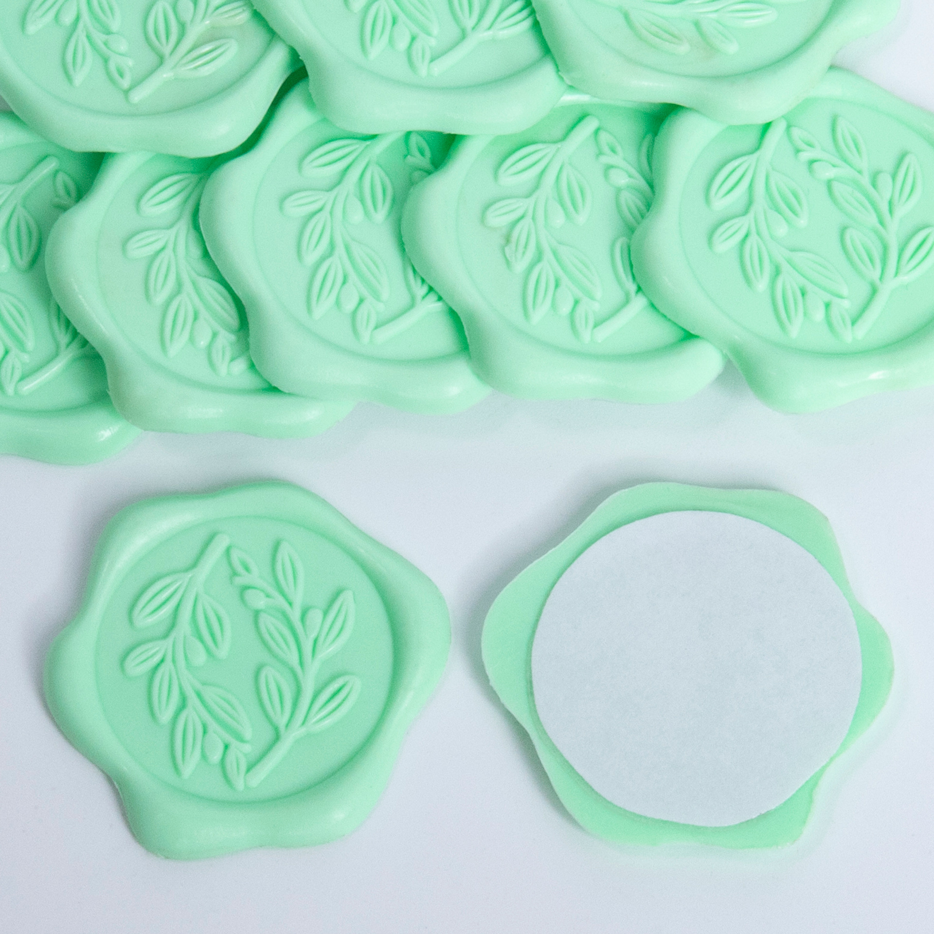 Relief Feuille-crème vert