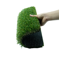 Rumput Sintetis Premium PE untuk Area Bermain di Halaman Belakang, Penggunaan Komersial, Tahan Air, Berat Permukaan 52oz, Berat Total 77oz, Tinggi Bulu 1.57 inci, Drainase Baik