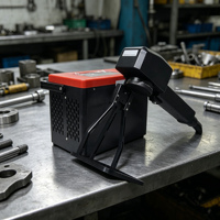 Le plus petit graveur laser à fibre portable, machine de marquage laser manuelle pour le marquage de logos sur métal et acier inoxydable