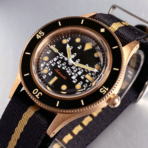 นาฬิกา Tandorio รุ่นใหม่ CUSN8 บรอนซ์ 50 ฟัตฮอมส์ ระบบออโตเมติก สำหรับผู้ชาย หน้าปัดเรืองแสง Ghost Dial กลไก NH35A กันน้ำ 20ATM กระจกแซฟไฟร์แบบ Bubble ผิวขัดทราย - Product Image 3