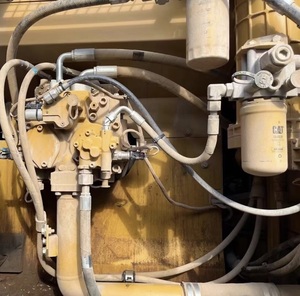 Excavadora de cadenas 326D usada, modelo 2021, 26 toneladas de peso operativo, pocas horas de trabajo, segunda mano, con motor, caja de cambios y PLC. - Product Image 6