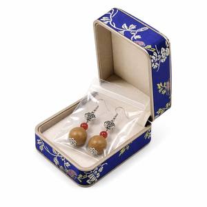 Pendientes <span class=keywords><strong>de</strong></span> Estilo Imperial del Sur <span class=keywords><strong>de</strong></span> <span class=keywords><strong>la</strong></span> Dinastía Tang con Fragancia Natural <span class=keywords><strong>de</strong></span> Agarwood Infundida con Pera Dulce - Product Image 6
