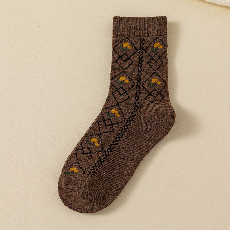 In-stock Wholesale Custom Design Cotton Socks Japanese Korean Preppy Style Floral Plaid Socks Winter Socks