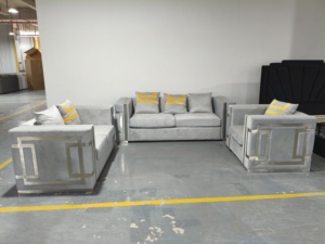 Ensemble de canapés et fauteuils de luxe en velours noir pour salon moderne, comprenant un canapé 3 places, un canapé 2 places, un canapé 1 place et un <span class=keywords><strong>fauteuil</strong></span> individuel, en tissu doré pour mobilier de maison. - Product Image 1