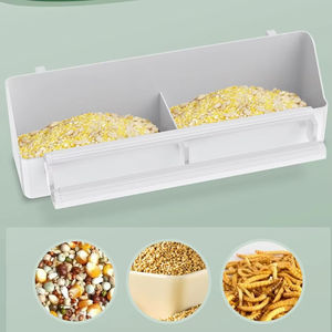 Comedero para Pájaros para Jaula, Comedero Colgante de Plástico con Ganchos, Dispensador de Agua con Perchas para Pequeños Periquitos, Ninfas, Canarios y Loros - Product Image 5