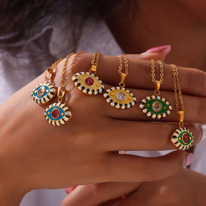 Collar Bohemio de Moda con Colgante de Ojo Turco de Acero Inoxidable Esmaltado Colorido, Cadena Tipo O con Diamantes, Joyería Personalizada Estilo Ins Milenio - Product Image 3