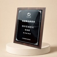 Médaille personnalisée en bois massif gravée de manière créative avec autorisation de la marque pour les récompenses commémoratives et impression UV