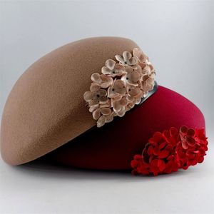 Boina de Lana 100% para Mujer, Moda Otoño Invierno, con Flor de Fieltro - Product Image 1