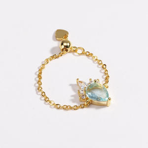 महिलाओं के लिए डेंटी चपरासी कट एक्वामरीन एडजस्टेबल चेन रिंग के लिए उपहार अंगूठी - Product Image 3