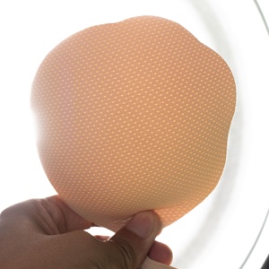 Coussinets de <span class=keywords><strong>soutien</strong></span>-<span class=keywords><strong>gorge</strong></span> invisibles en forme de coquille, sans bretelles, respirants, en éponge de silicone, auto-adhésifs, film PE, confortables, liftants, imperméables, écologiques - Product Image 2