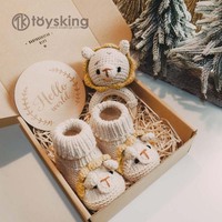 Coffret cadeau personnalisé pour nouveau-né avec hochet lion en crochet fait main et jouet attache-tétine |   Ensemble cadeau pour baby shower