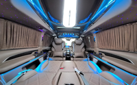 Kit de modernisation intérieure pour Mercedes V300L Vito : Sièges rotatifs, table de conférence centrale, canapé-lit, TV de toit, équipement de surclassement