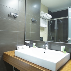 Wholesales <b>Mirror</b> Glass Durable Corrosion protection Waterproof Cheap <b>Mirror</b> for Bathroom Hotel Restaurant - Product Image 5